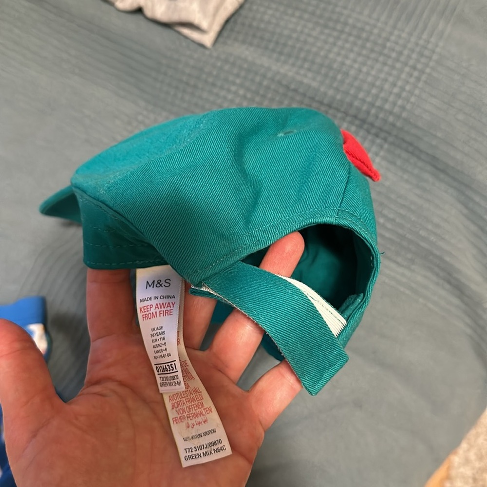 Marks and Spenser baseball cap size 3-6 years